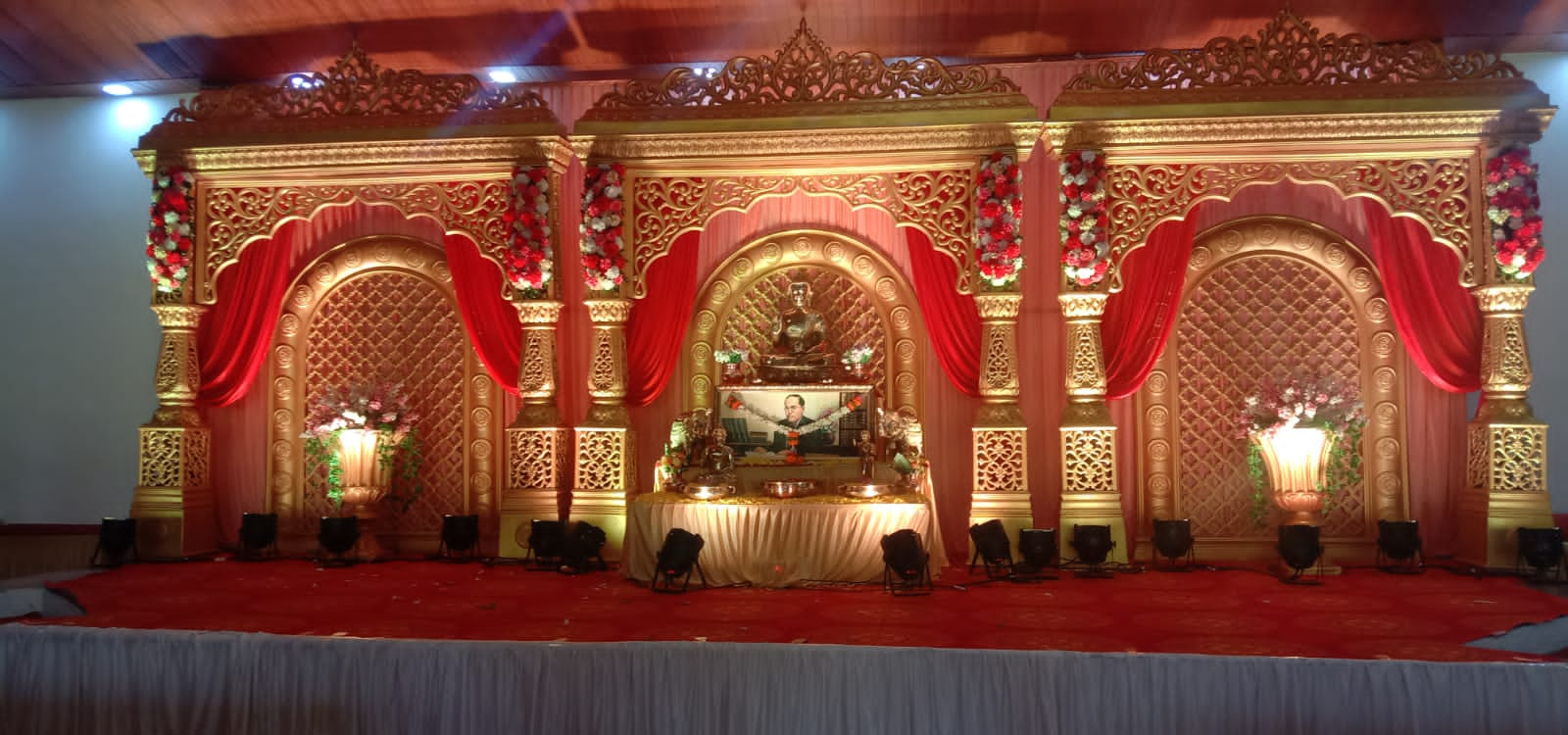 BANQUET STAGE DECORATION