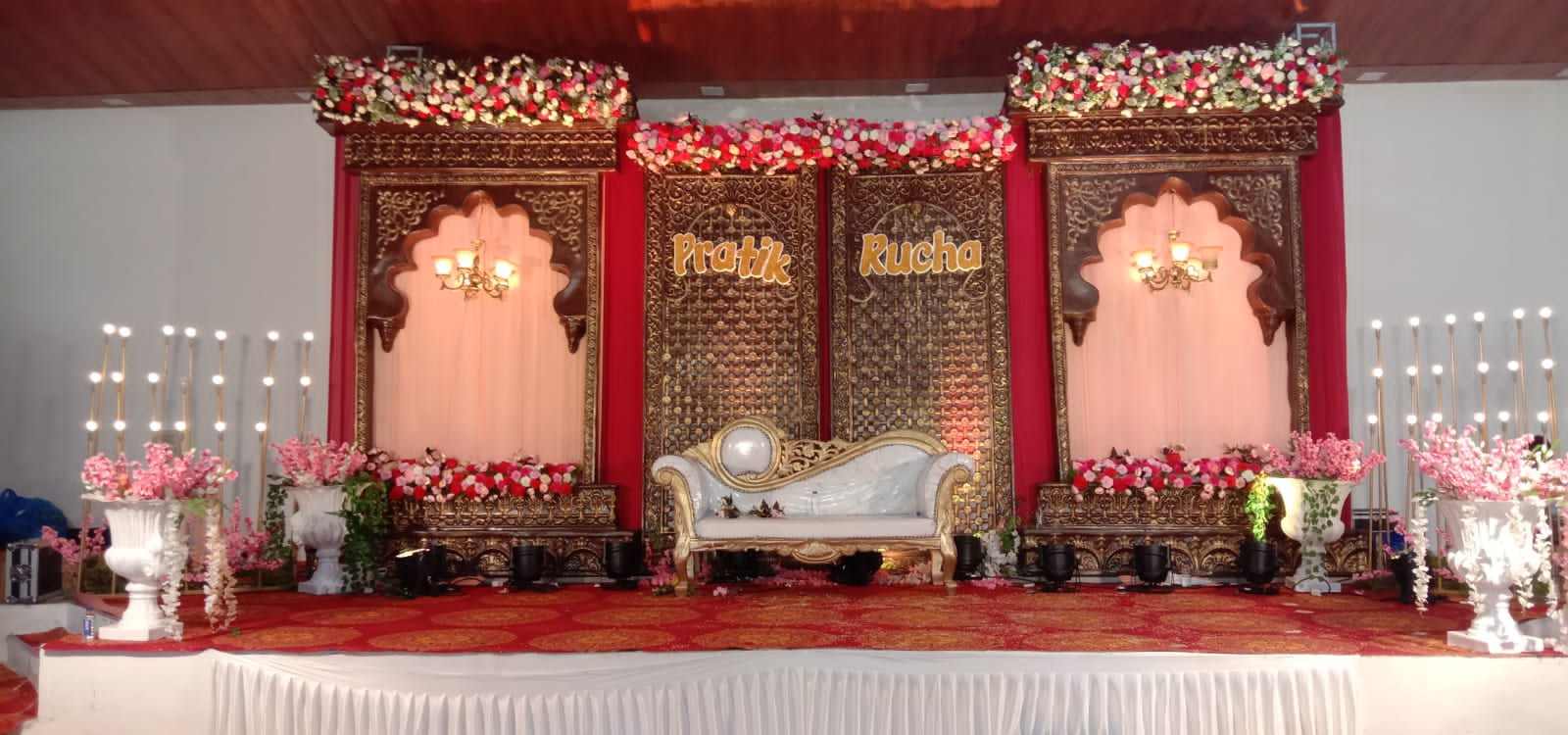 STAGE DECORATION WITH RAJA RANI SOFA